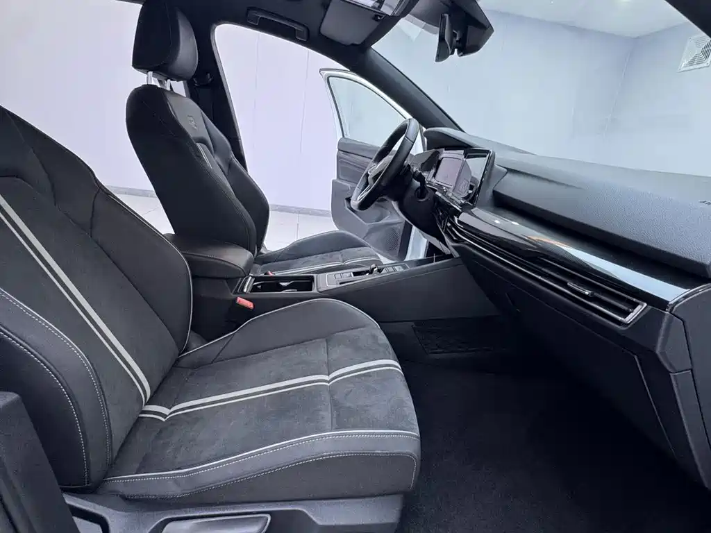 Volkswagen Golf — миниатюра 16