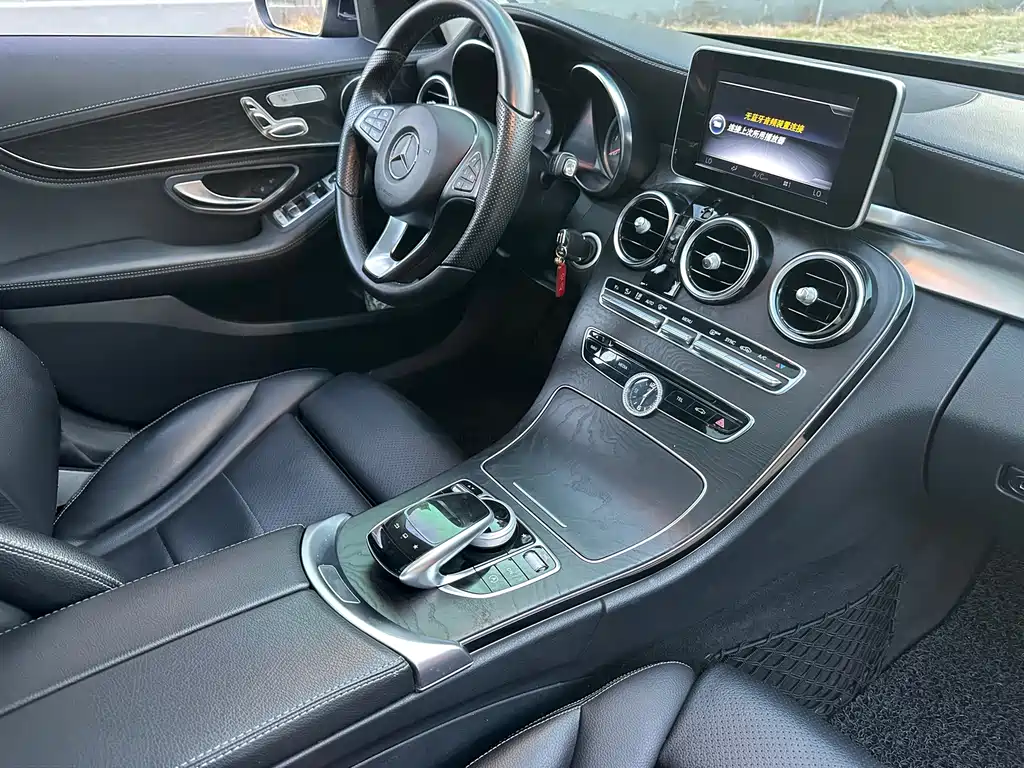 Mercedes-Benz C-Class — миниатюра 8