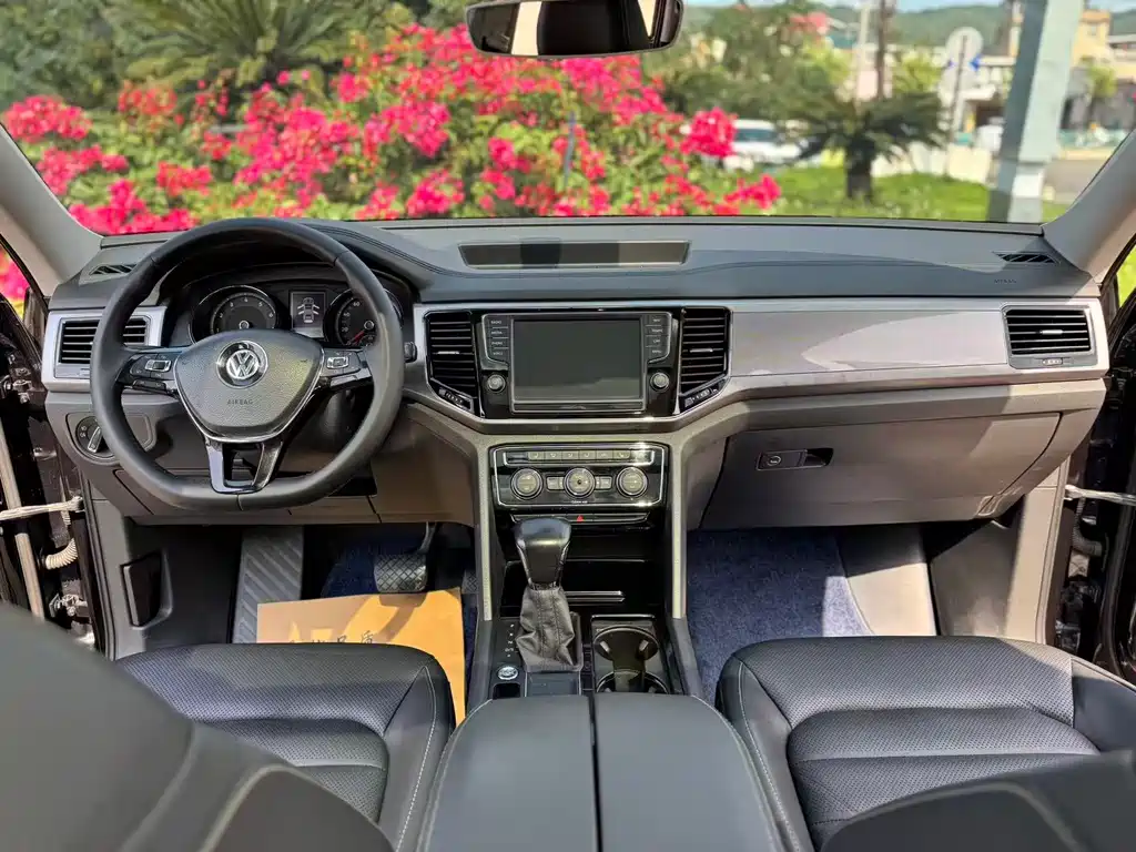 Volkswagen Teramont — миниатюра 3