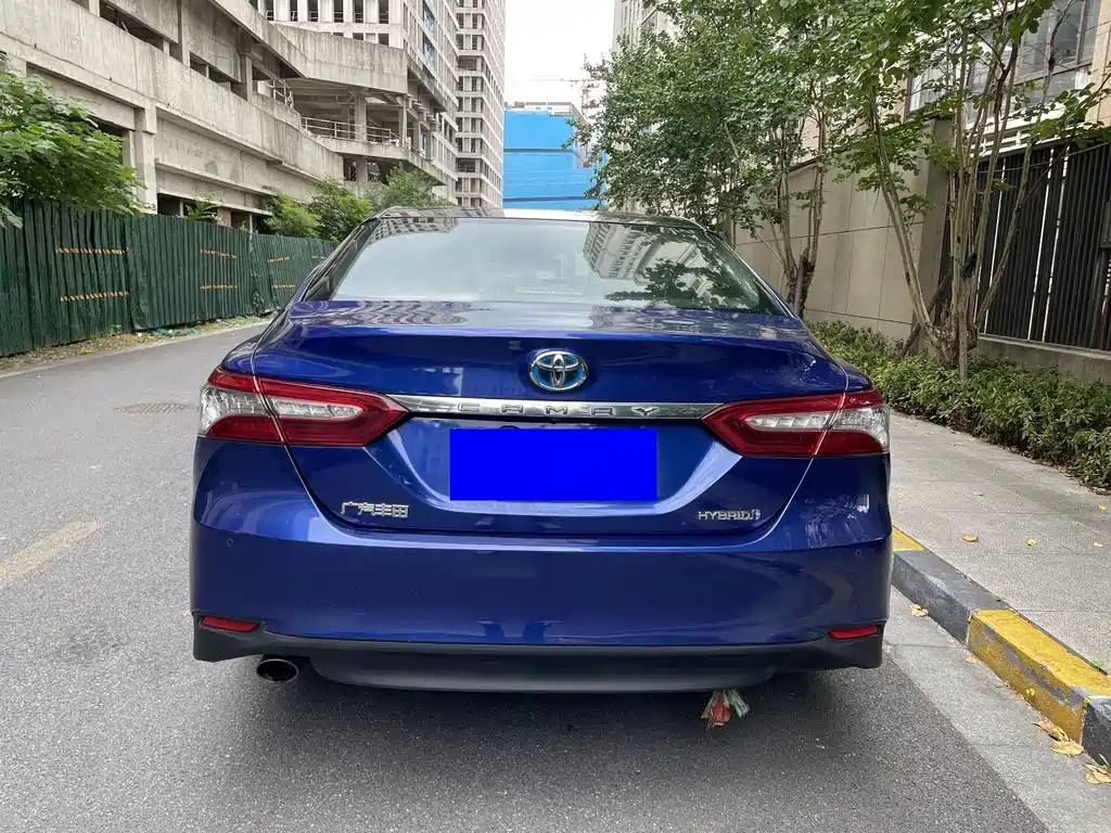 Toyota Camry — миниатюра 11
