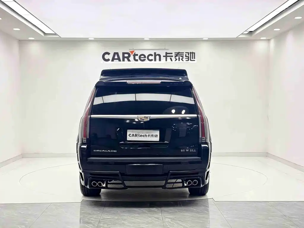 Cadillac Escalade — миниатюра 8