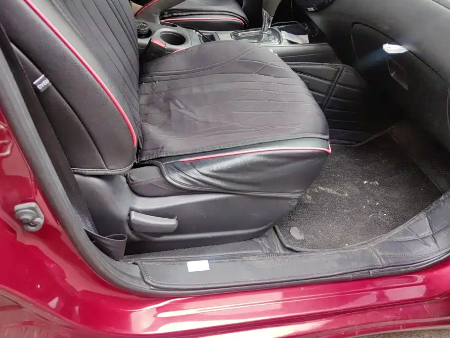 Nissan Tiida — миниатюра 8