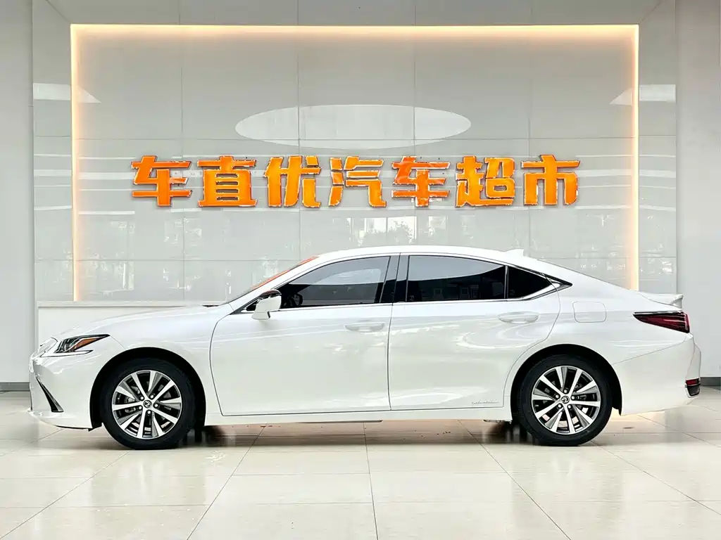 Lexus ES — миниатюра 4