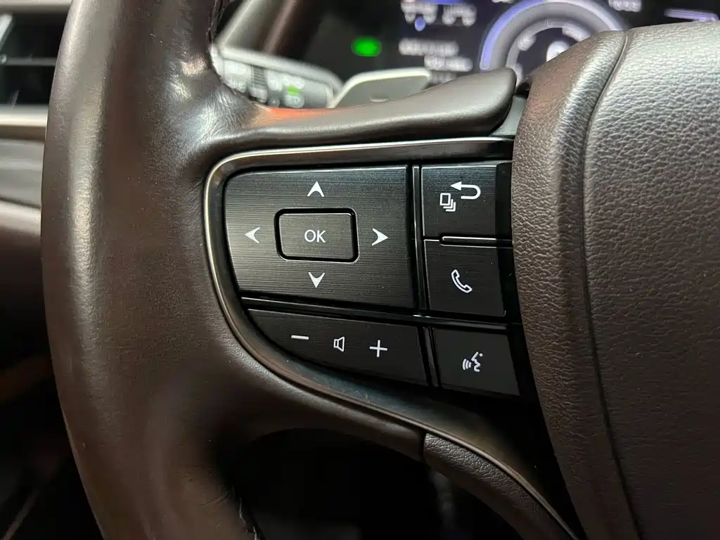 Lexus ES — миниатюра 20