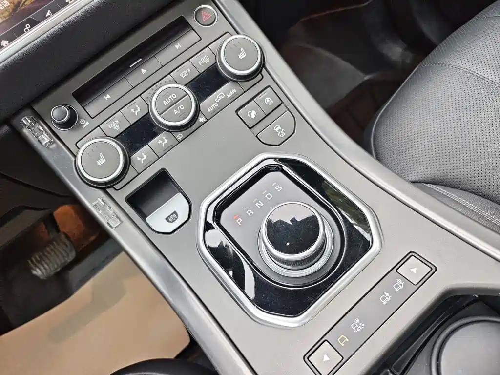Land Rover Evoque — миниатюра 7