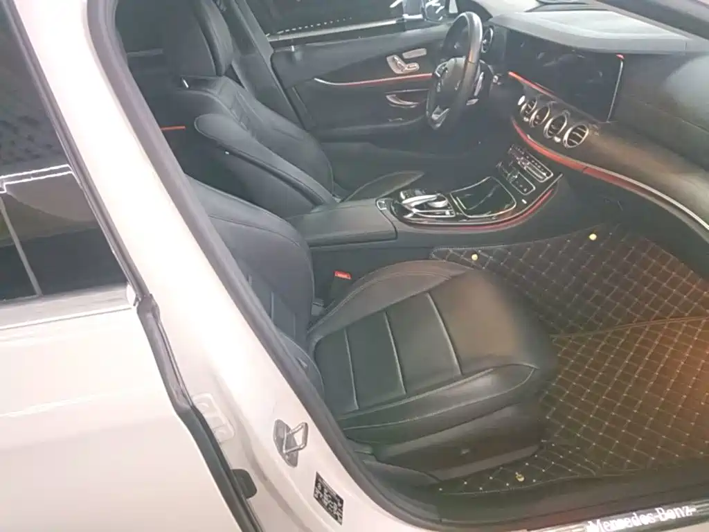 Mercedes-Benz E-Class — миниатюра 25