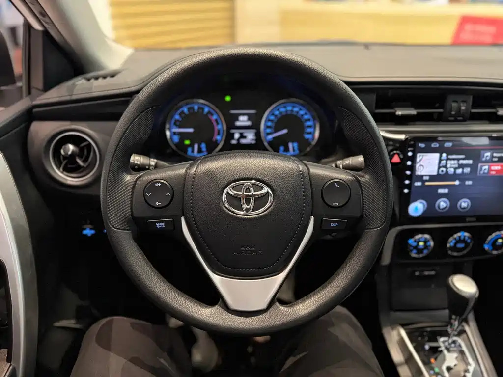 Toyota Corolla — миниатюра 12