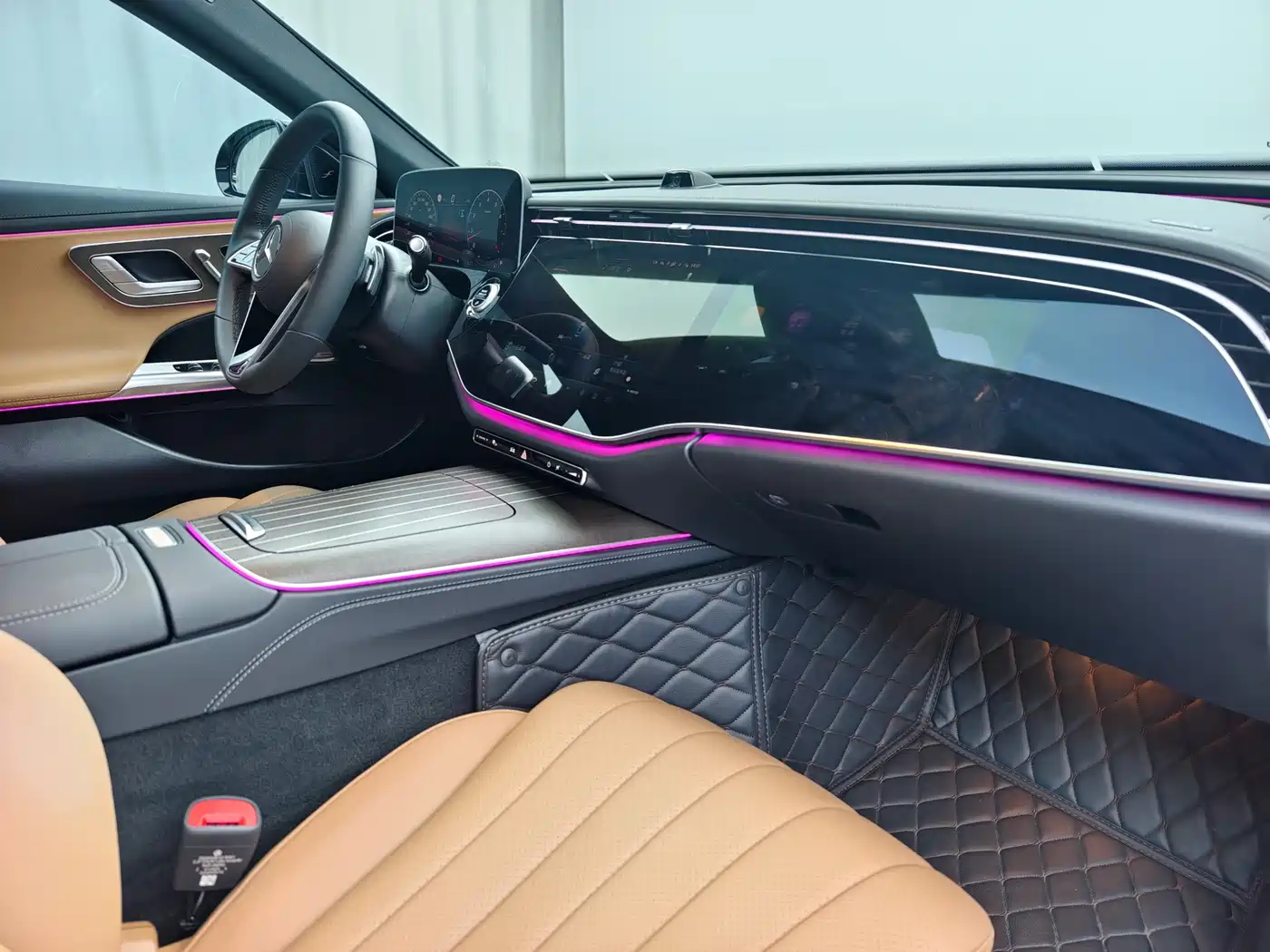 Mercedes-Benz E-Class 2025 Черный из Китая, фото 4