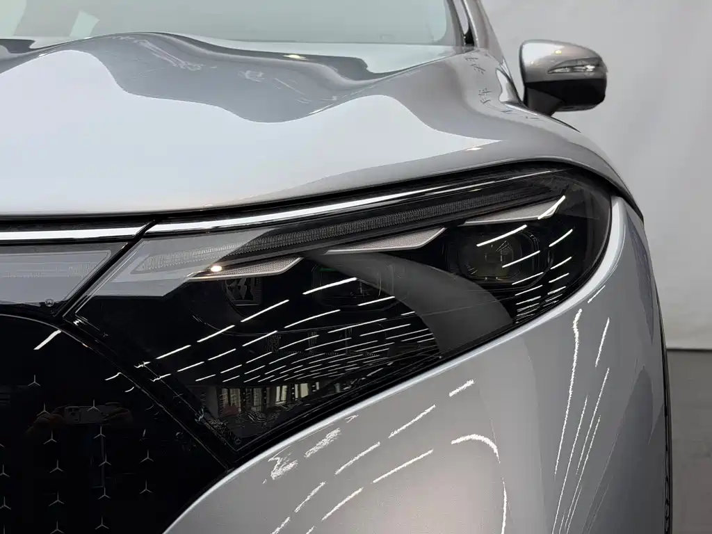 MERCEDES-BENZ EQS SUV