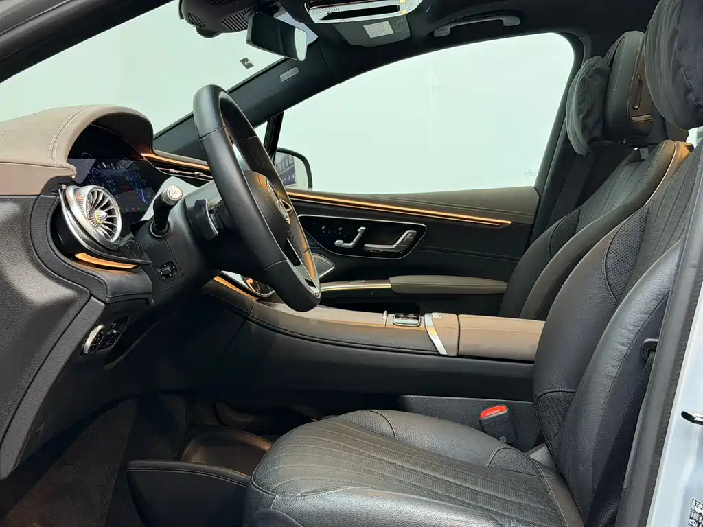 MERCEDES-BENZ EQS SUV