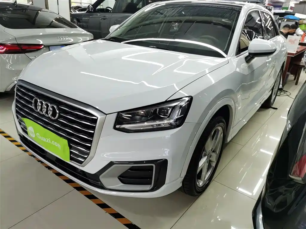 Audi Q2L 2021
