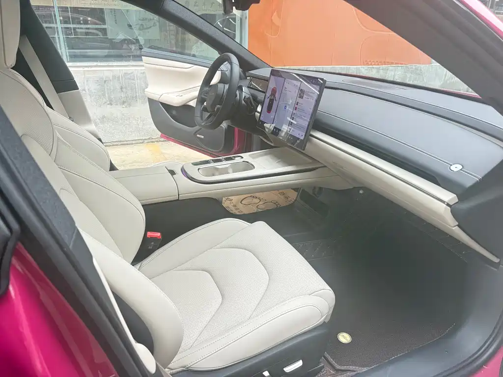 XIAOMI CAR XIAOMI SU7