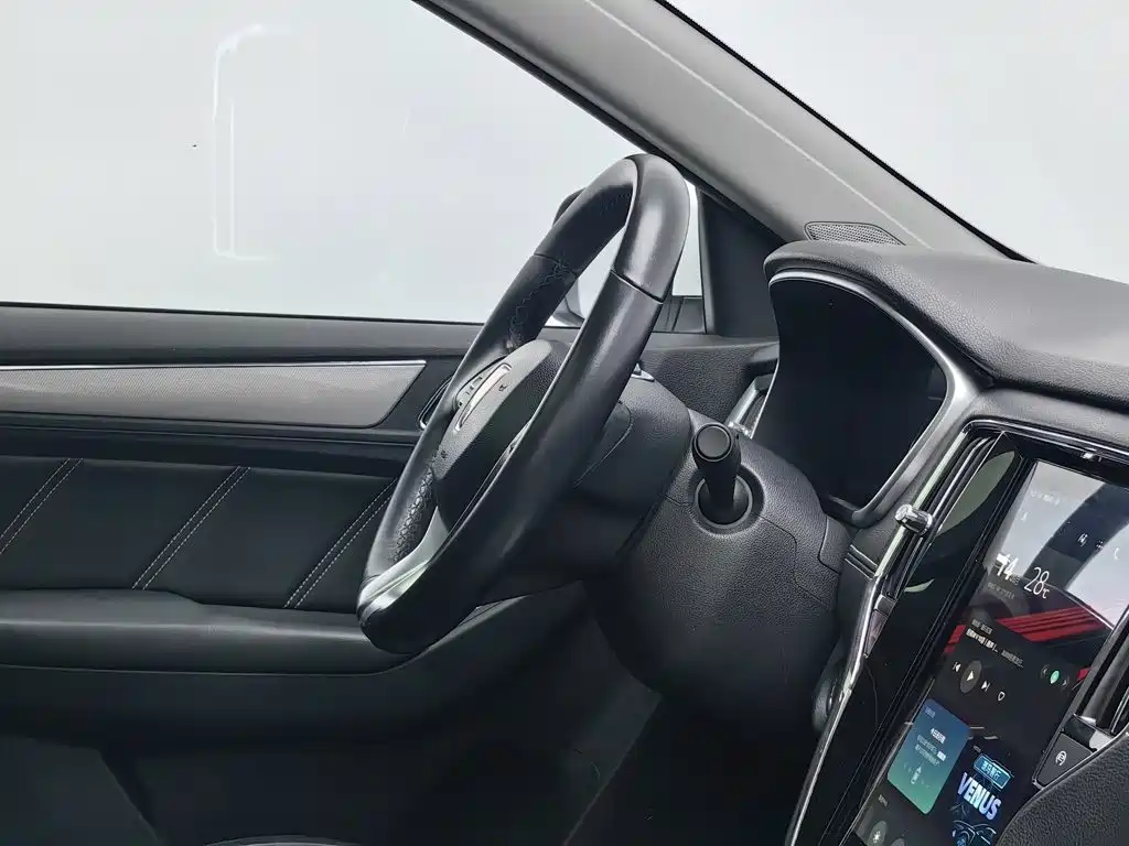 Roewe RX5 — миниатюра 22