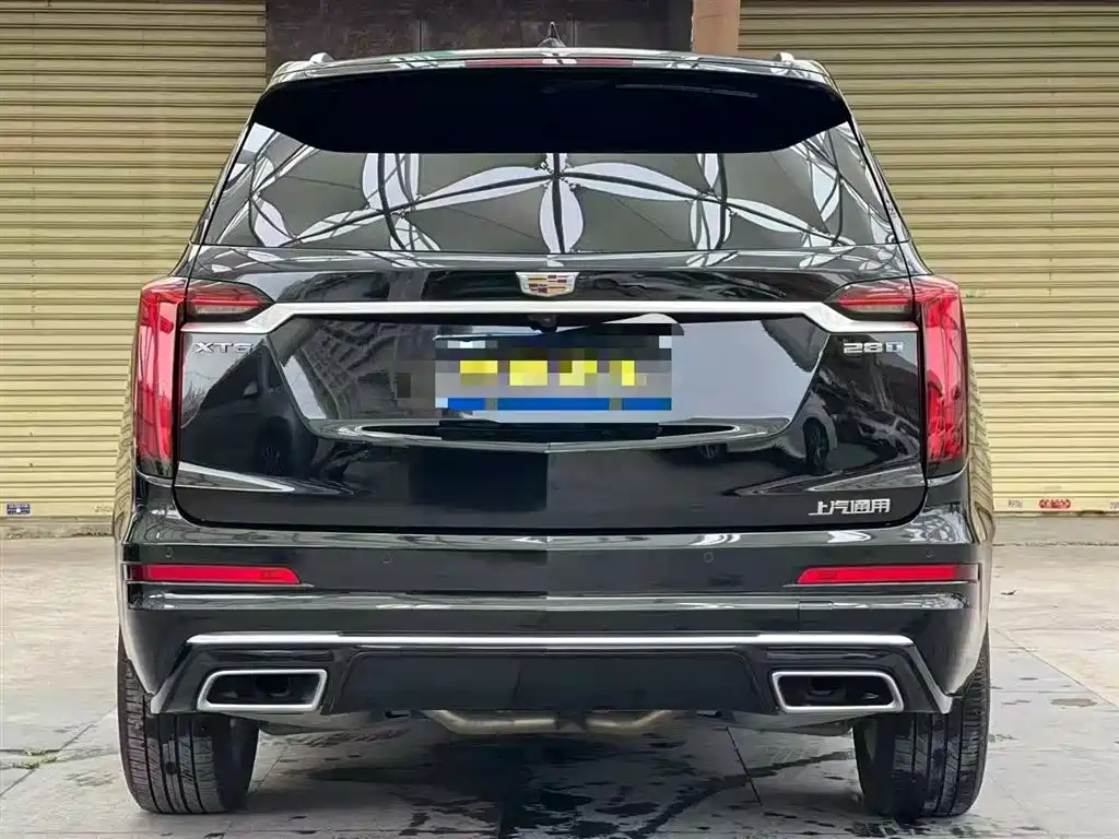 CADILLAC XT6