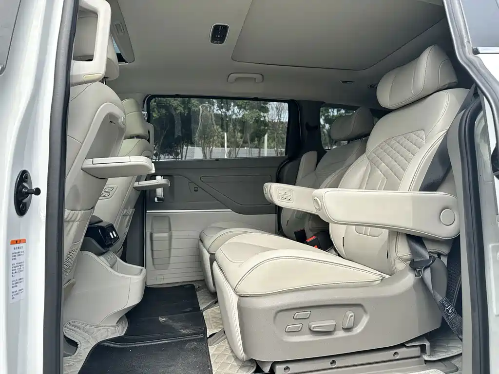 Hyundai Custo — миниатюра 16