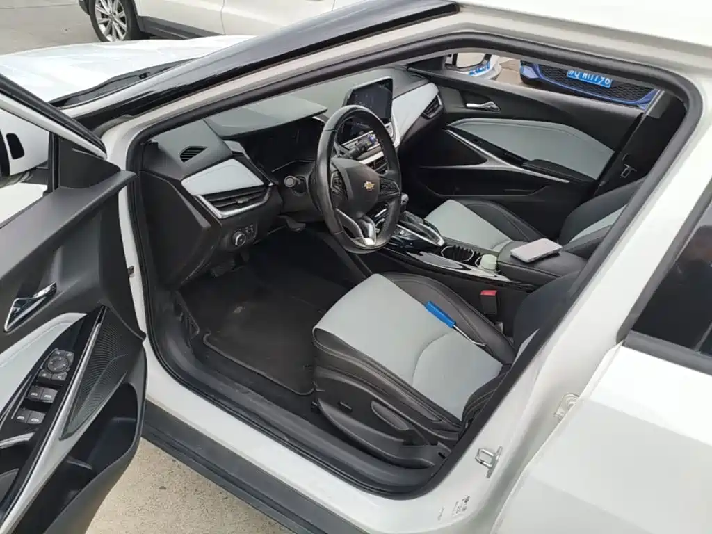 Chevrolet Menlo — миниатюра 16