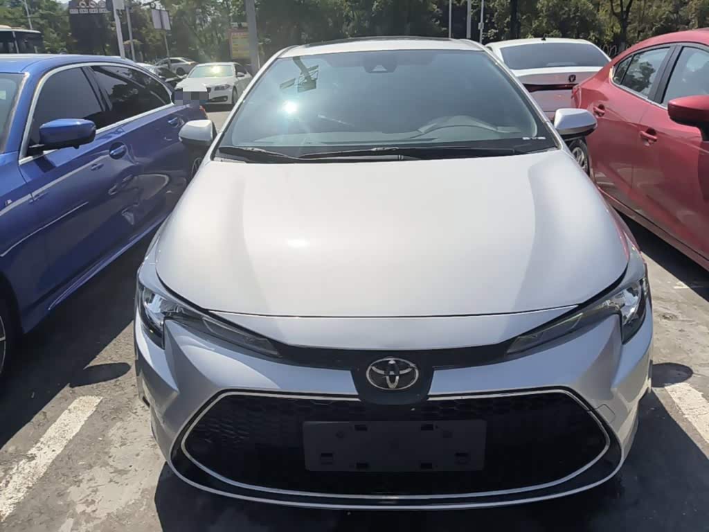 Toyota Levin 1.2 л 2022 г. Серебристо-серый, пробег 43000 км
