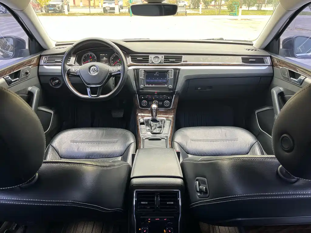 Volkswagen Passat — миниатюра 10