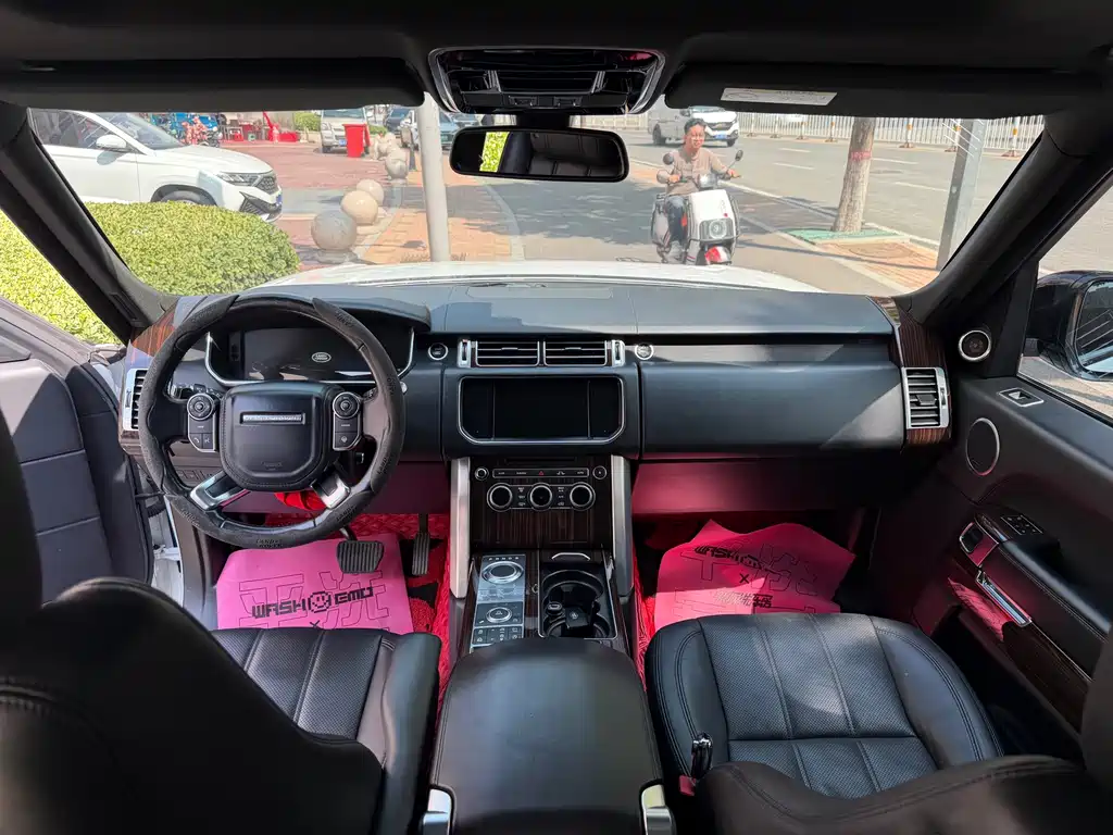 Land Rover Range Rover — миниатюра 5