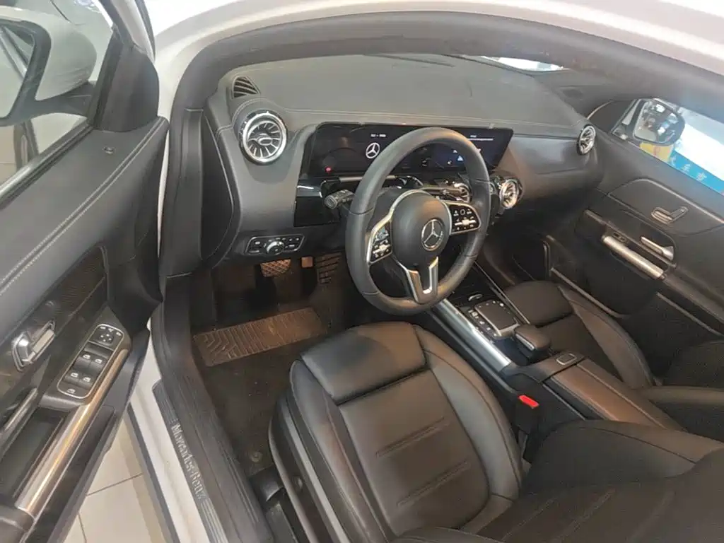 Mercedes-Benz GLA — миниатюра 16