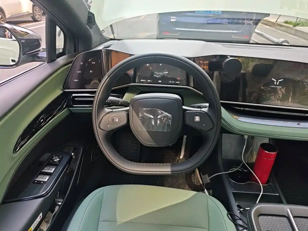 Hongqi Hongqi EH7 — миниатюра 11