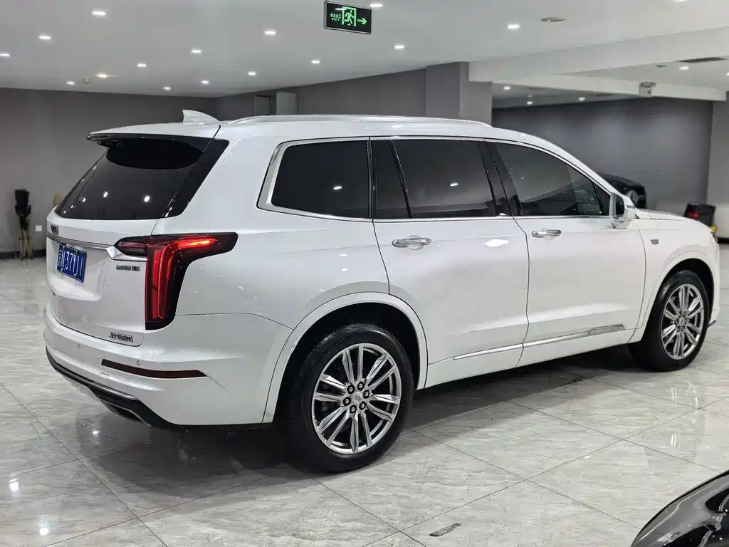 Cadillac XT6 — миниатюра 8