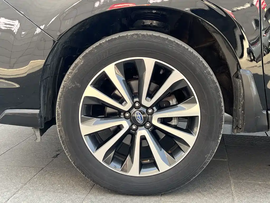 Заказать Subaru Forester 2018 года за 2 175 704 ₽  из Китая