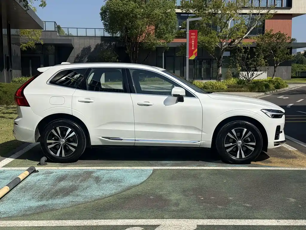 Volvo XC60 — миниатюра 5