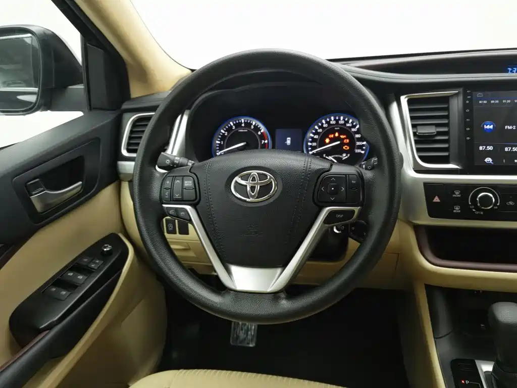 Toyota Highlander — миниатюра 11