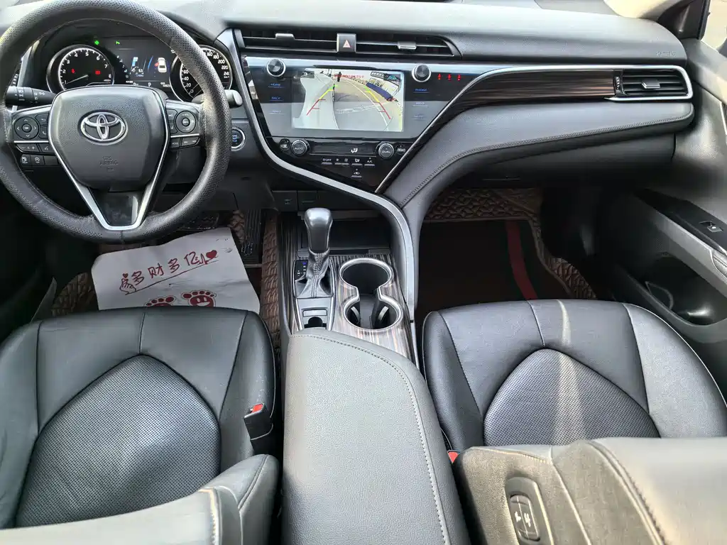 TOYOTA CAMRY