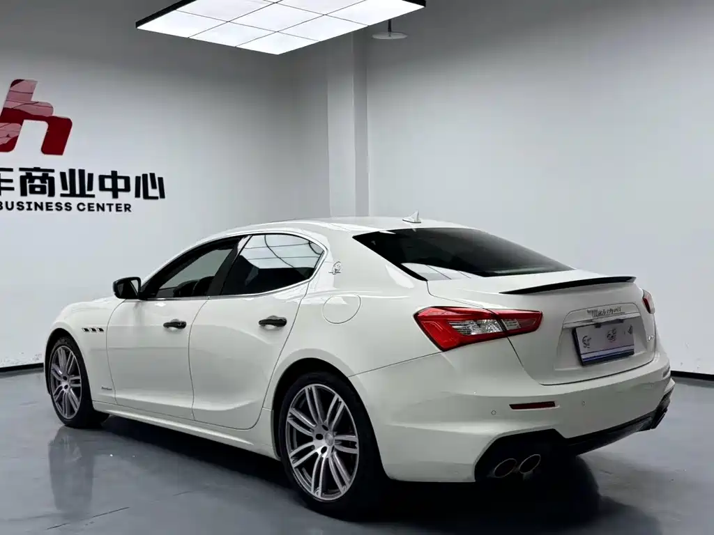 Maserati Ghibli — миниатюра 7