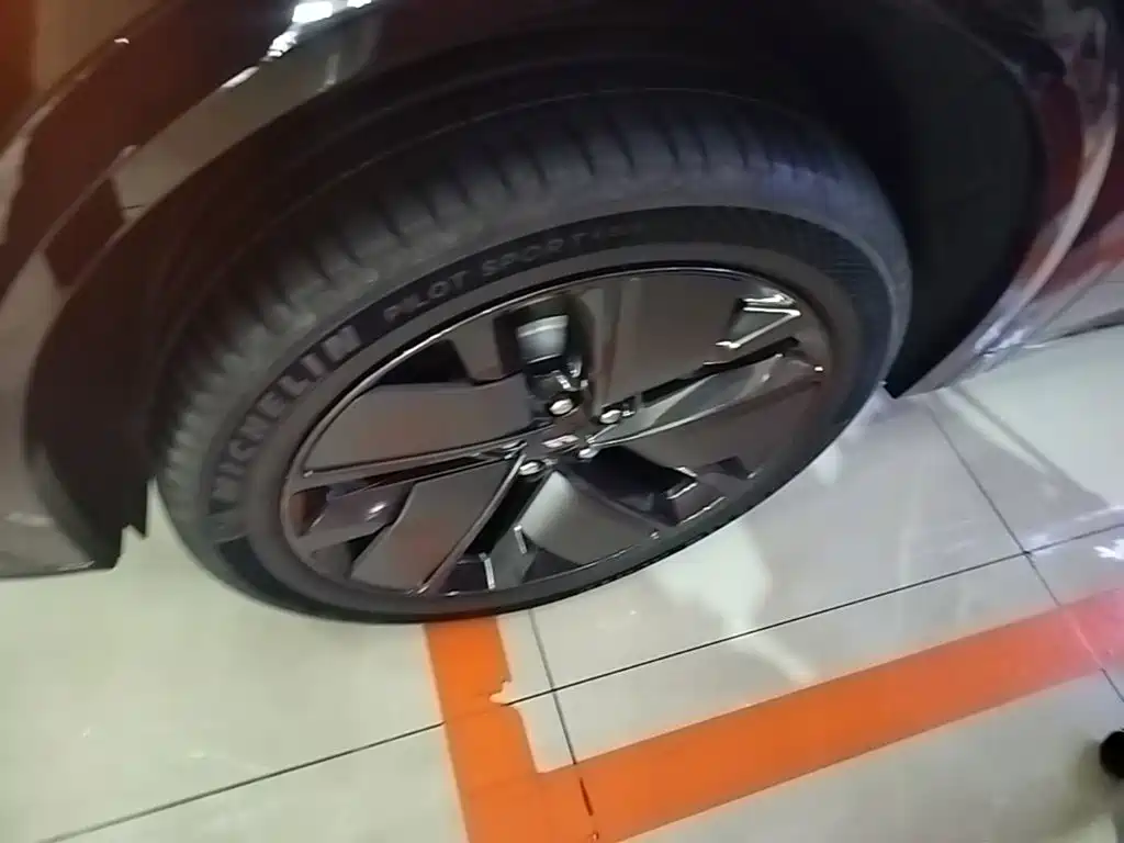 Li Auto Li L7 — миниатюра 23