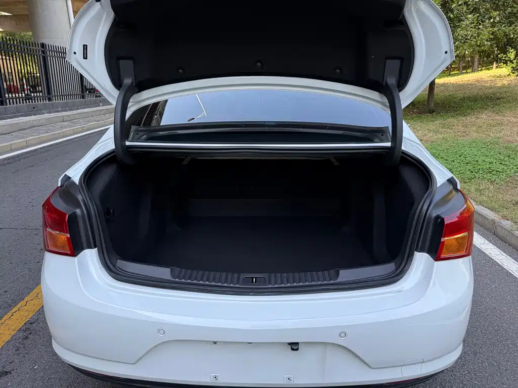 Buick Verano — миниатюра 21