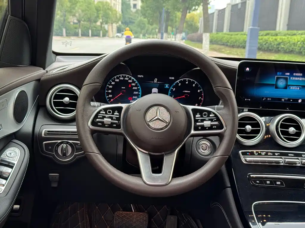 Mercedes-Benz GLC — миниатюра 7