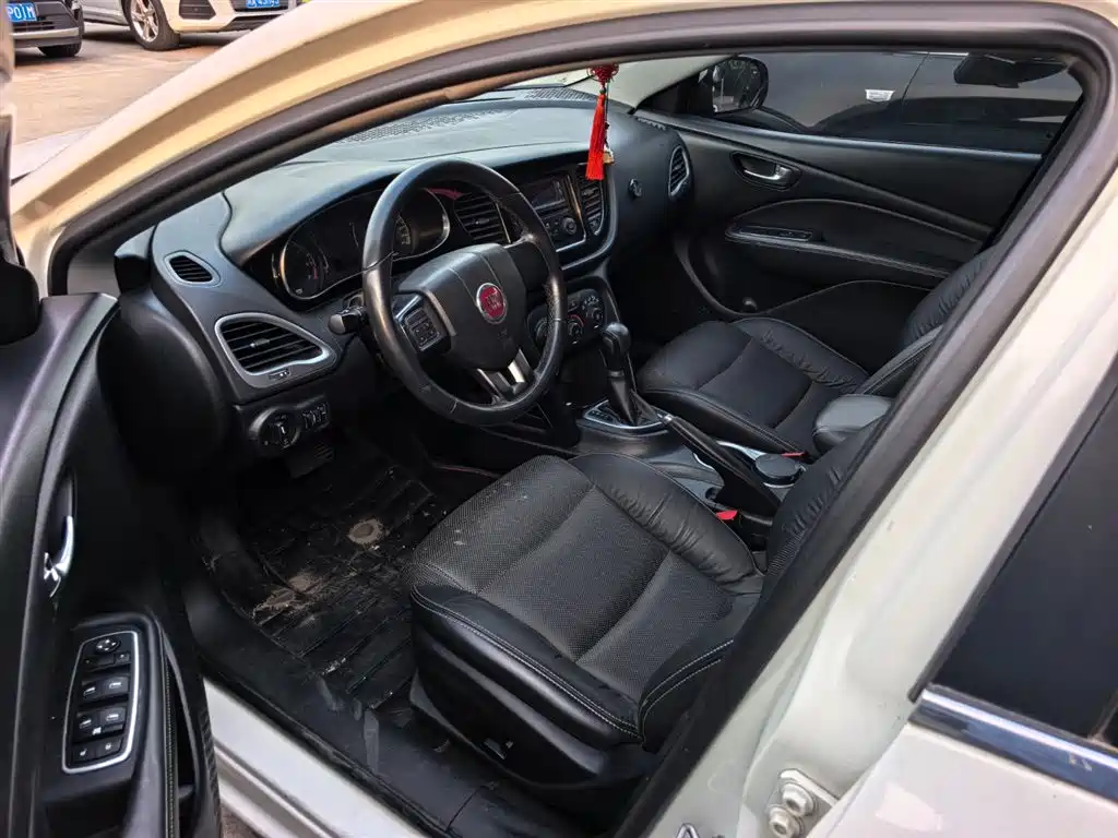 Fiat Viaggio 2012 1.4T AT