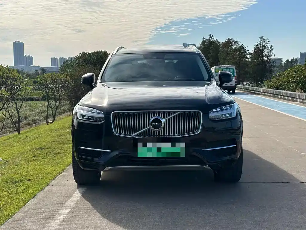 VOLVO XC90 PLUG IN HYBRID