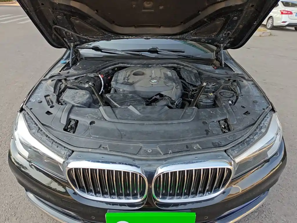 BMW 7 Series — миниатюра 20