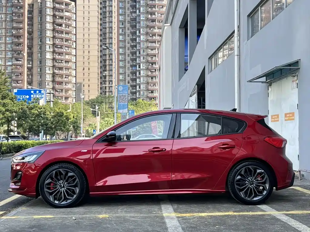 Ford Focus — миниатюра 15