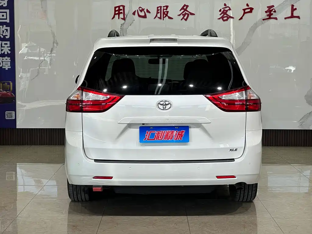 Toyota Sienna — миниатюра 4