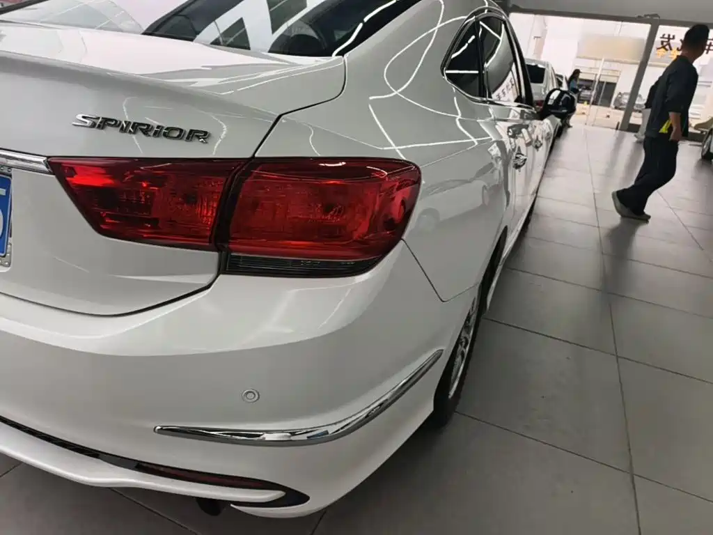 Honda Spirior — миниатюра 8
