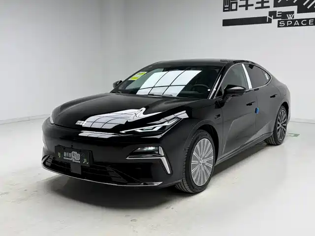 Geely Galaxy Xingyao 8