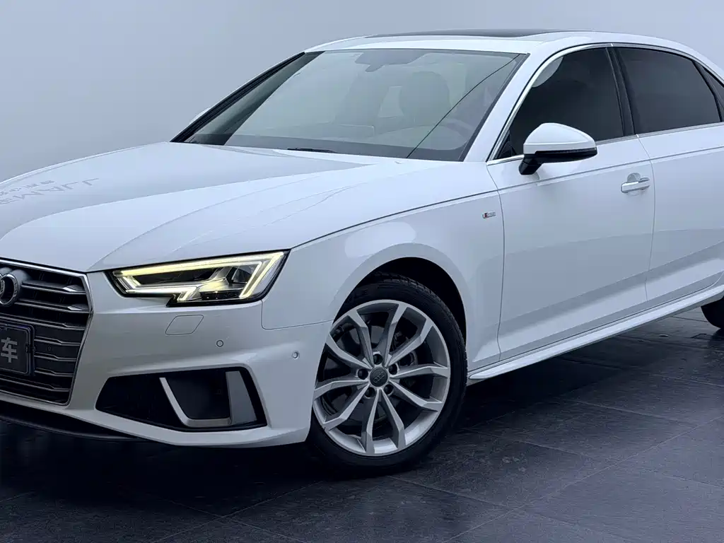 Audi A4L 2020