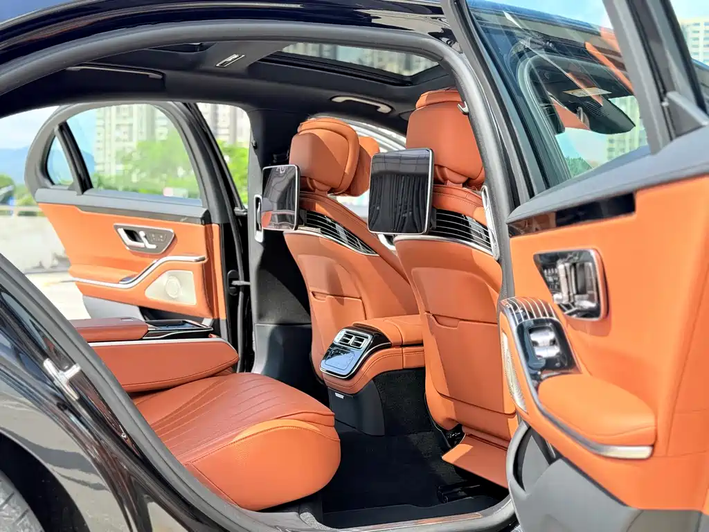 Mercedes-Benz S-Class — миниатюра 7