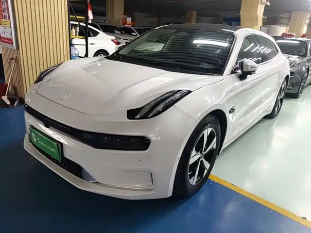2023 Zeekr 001