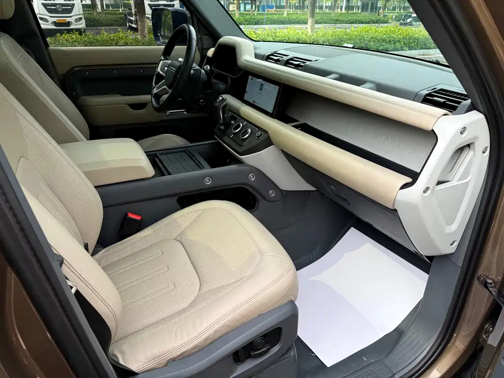 Land Rover Defender — миниатюра 18