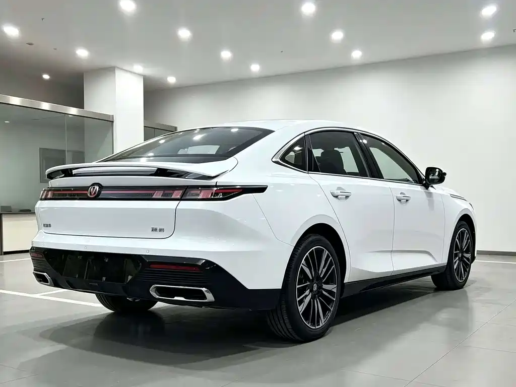 Changan Eado — миниатюра 7