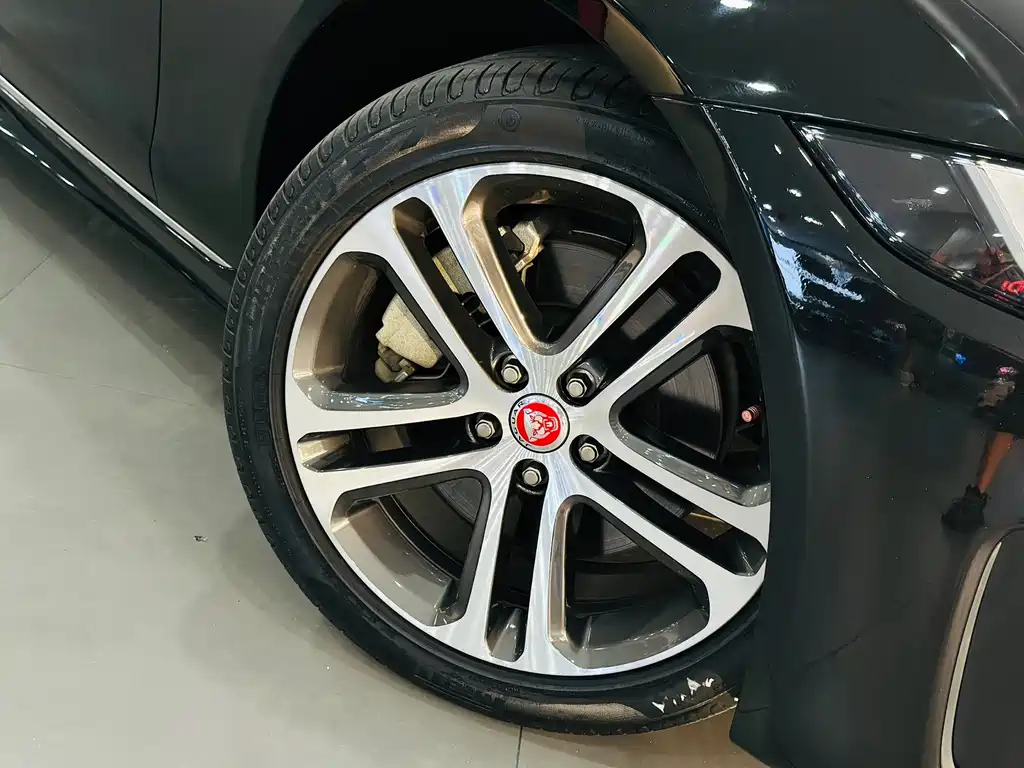 Jaguar XEL — миниатюра 10