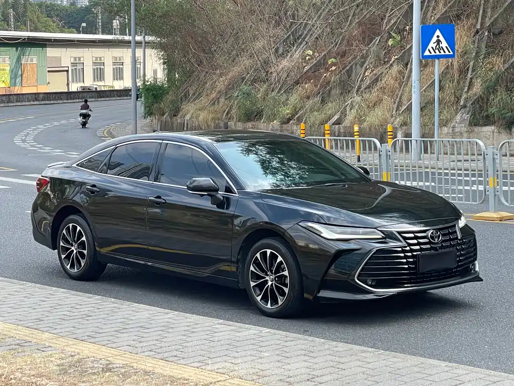 Toyota Avalon — миниатюра 3