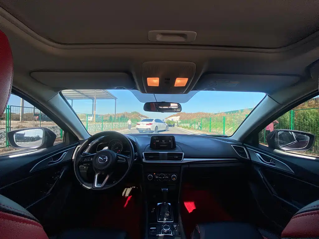 Mazda 3 Axela — миниатюра 10