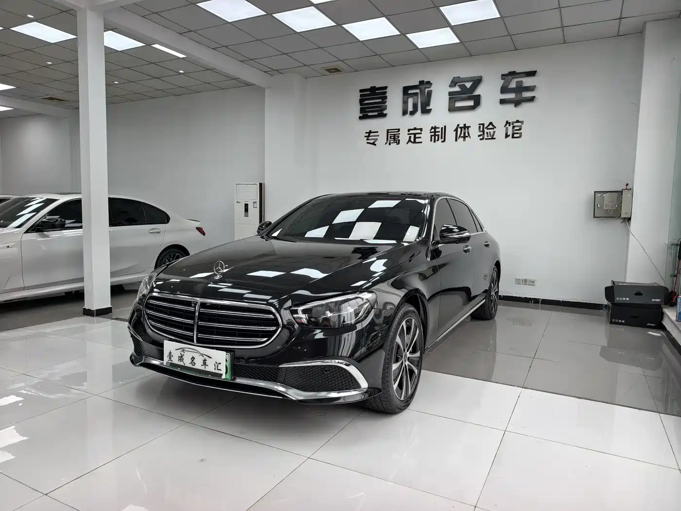 奔驰E级新能源 2022款 E 350 e L 插电式混合动力轿车 2022